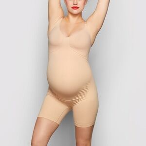 Skims Maternity Mid Thigh Sculpting Bodysuit